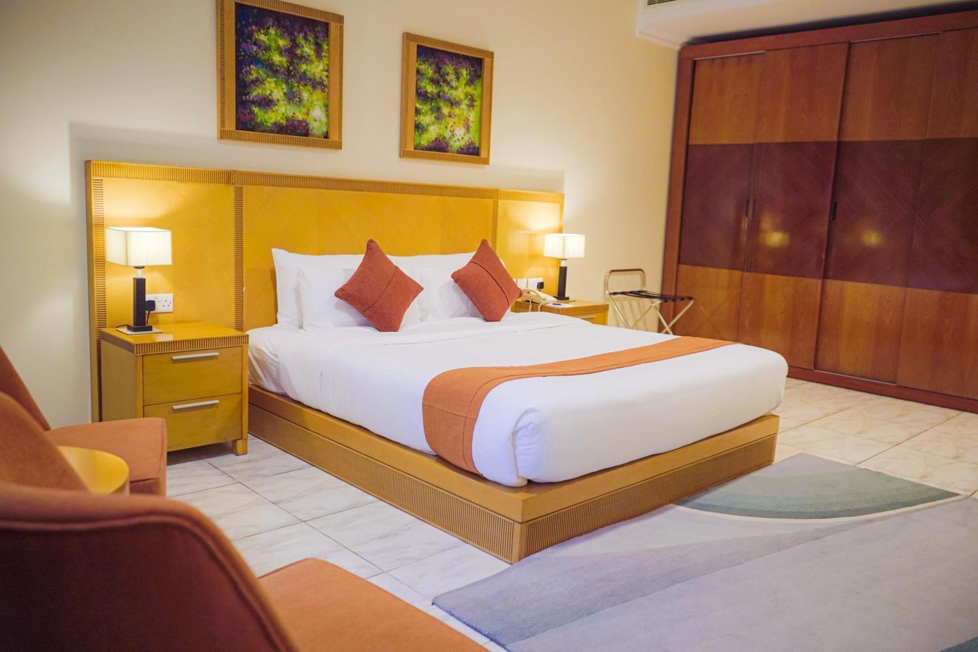 City Seasons Hotel & Suites Maskat Dış mekan fotoğraf