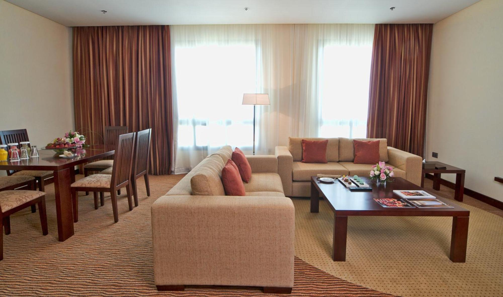 City Seasons Hotel & Suites Maskat Dış mekan fotoğraf
