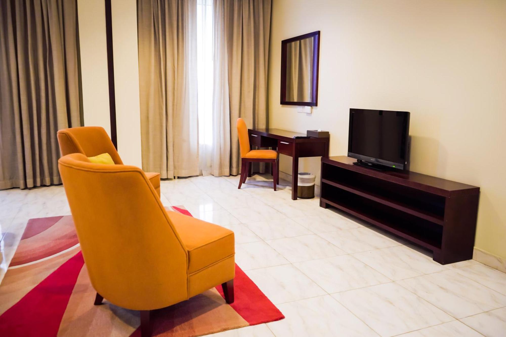 City Seasons Hotel & Suites Maskat Oda fotoğraf