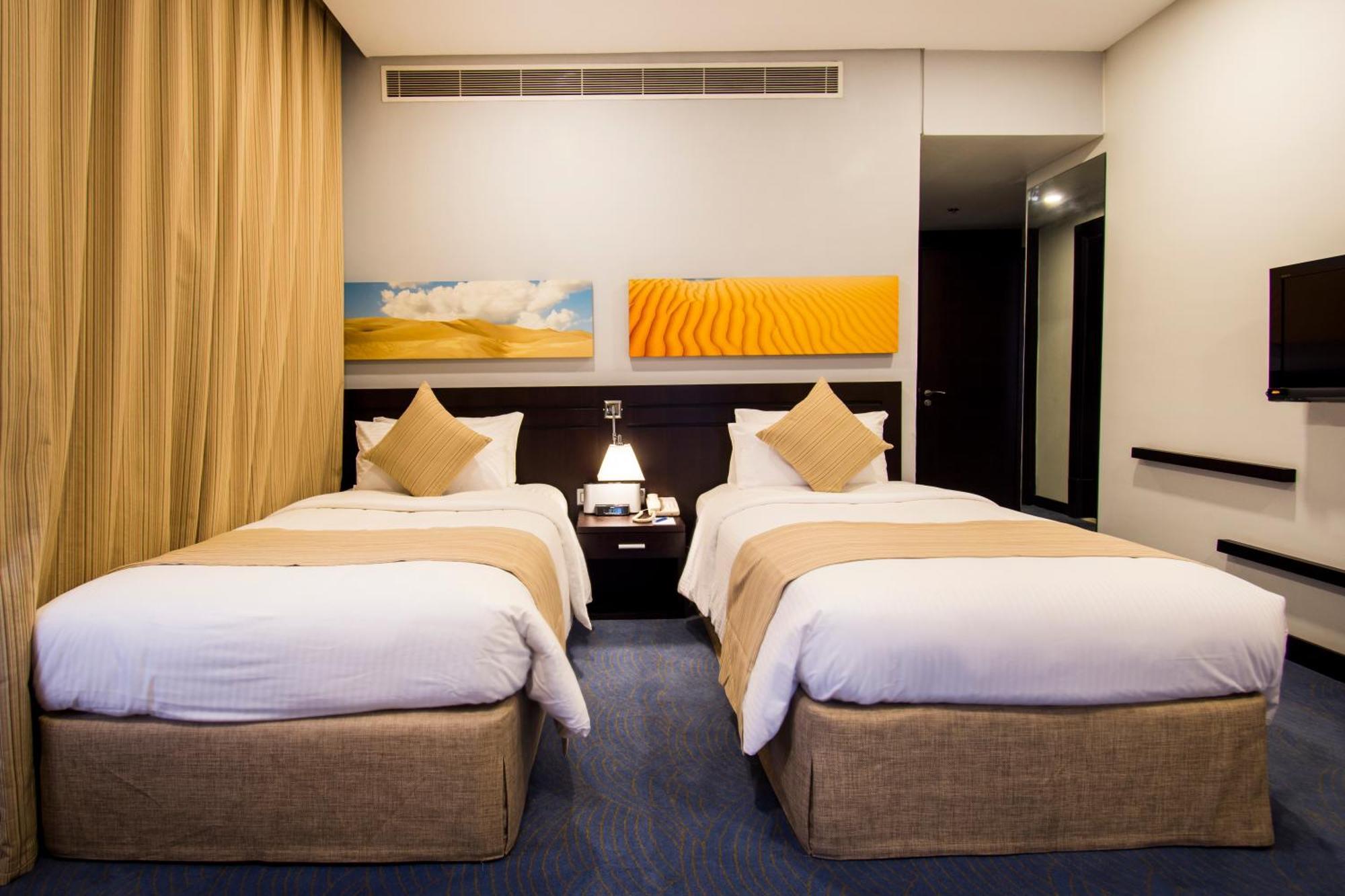 City Seasons Hotel & Suites Maskat Oda fotoğraf