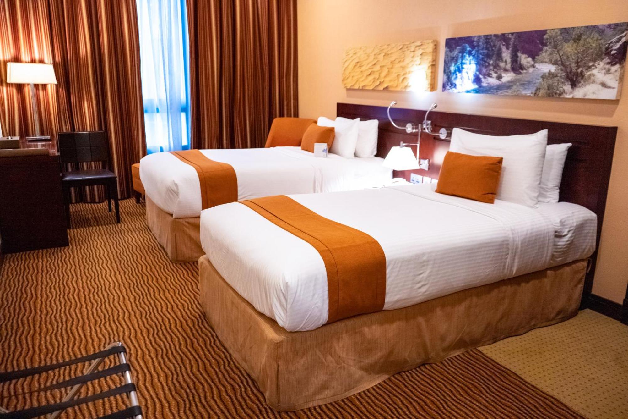City Seasons Hotel & Suites Maskat Oda fotoğraf